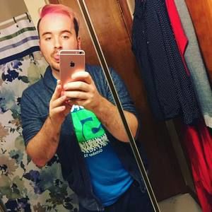 Meet your Posher, Derek